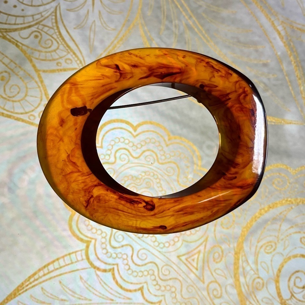 Vintage 1930s Art Deco Bakelite Brooch